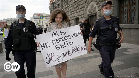 Russia outlaws critical news outlet as ‘undesirable’ in continued crackdown on dissent